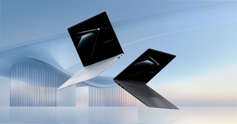 ASUS EXPERTBOOK ULTRA TACTILE ÉCRAN 14 PO INTEL ULTRA 7 356H LPDDR5X 32GB 1TB 2280 PCIE G4 SSD OS W11 PRO